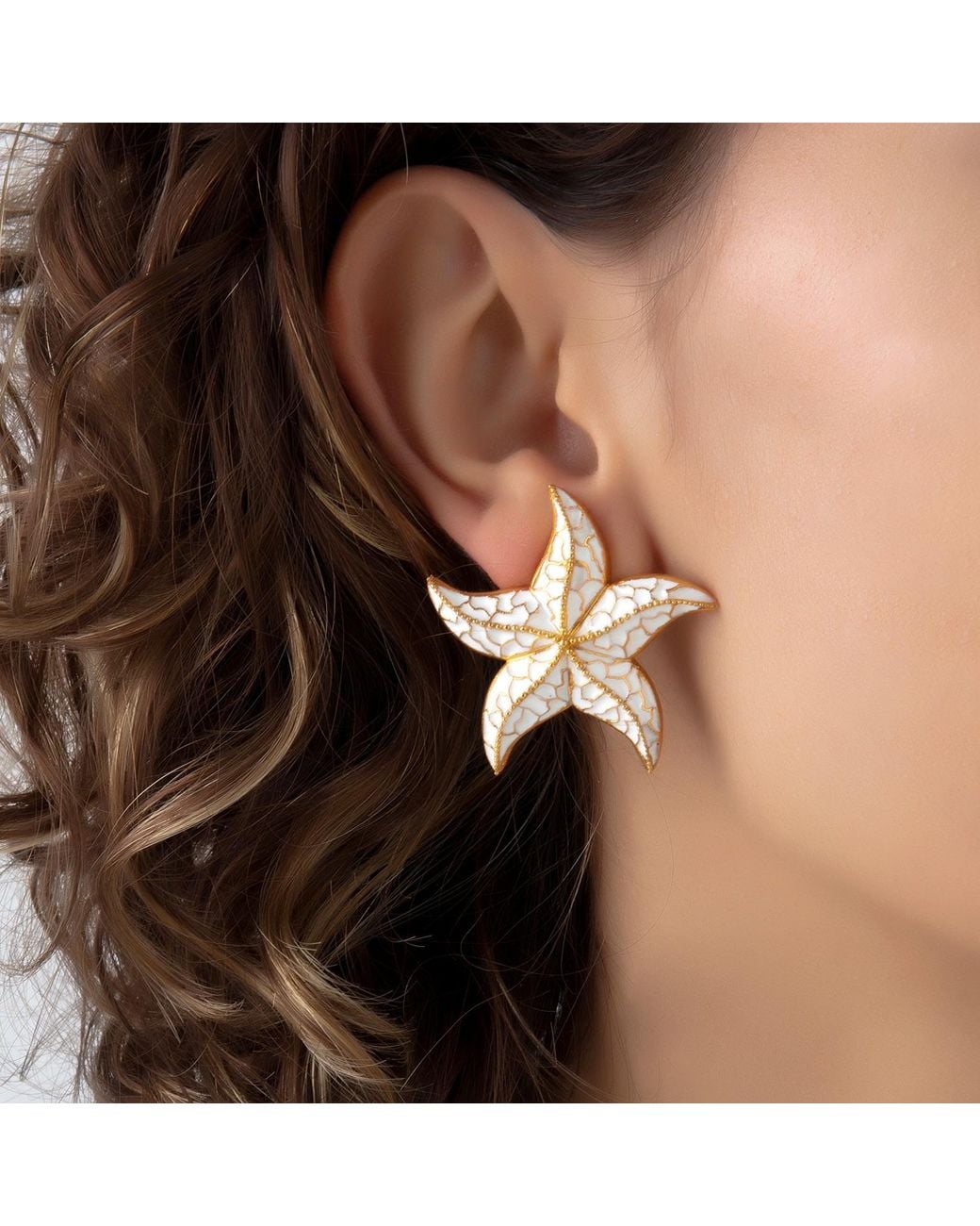 Milou Jewelry White Starfish Earrings
