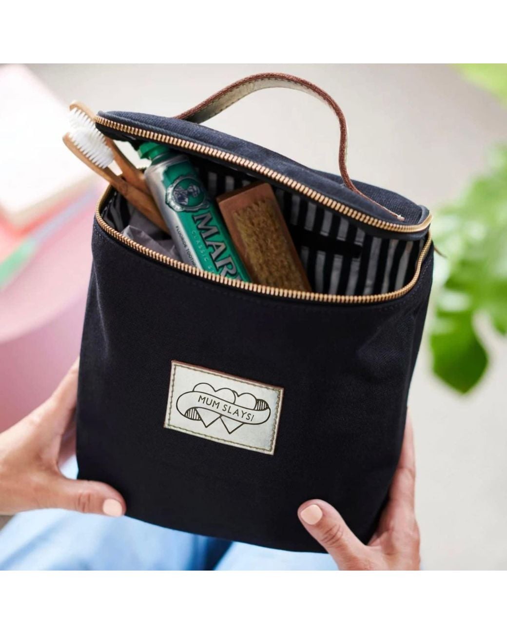 VIDA VIDA Black Mum Leather Trim Toiletry Bag
