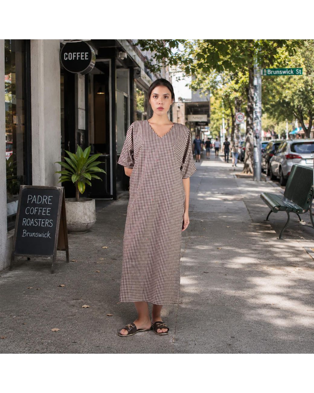 DHARA SHETH DUBAI Gray The New Classic Gingham Long Cotton Kaftan Dress With Side Slit