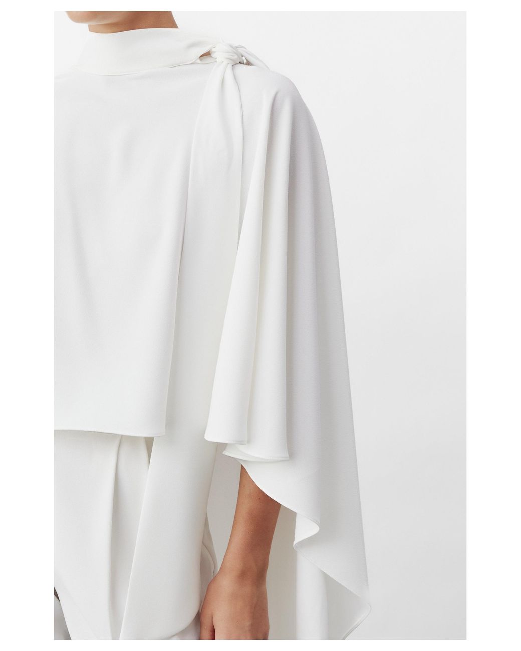 NAZLI CEREN White Caro Crepe Cape