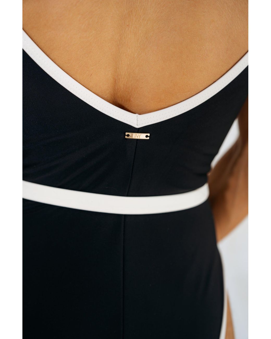 IVY SWIMWEAR Black Muse Monokini