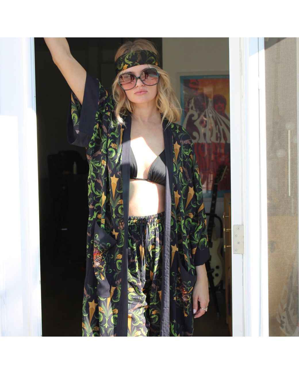 Henelle Black Hollywood Night Kimono