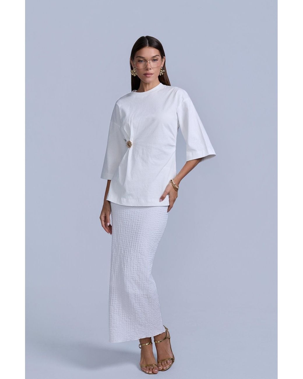 Rave on Trend White Brooch Gather Tee
