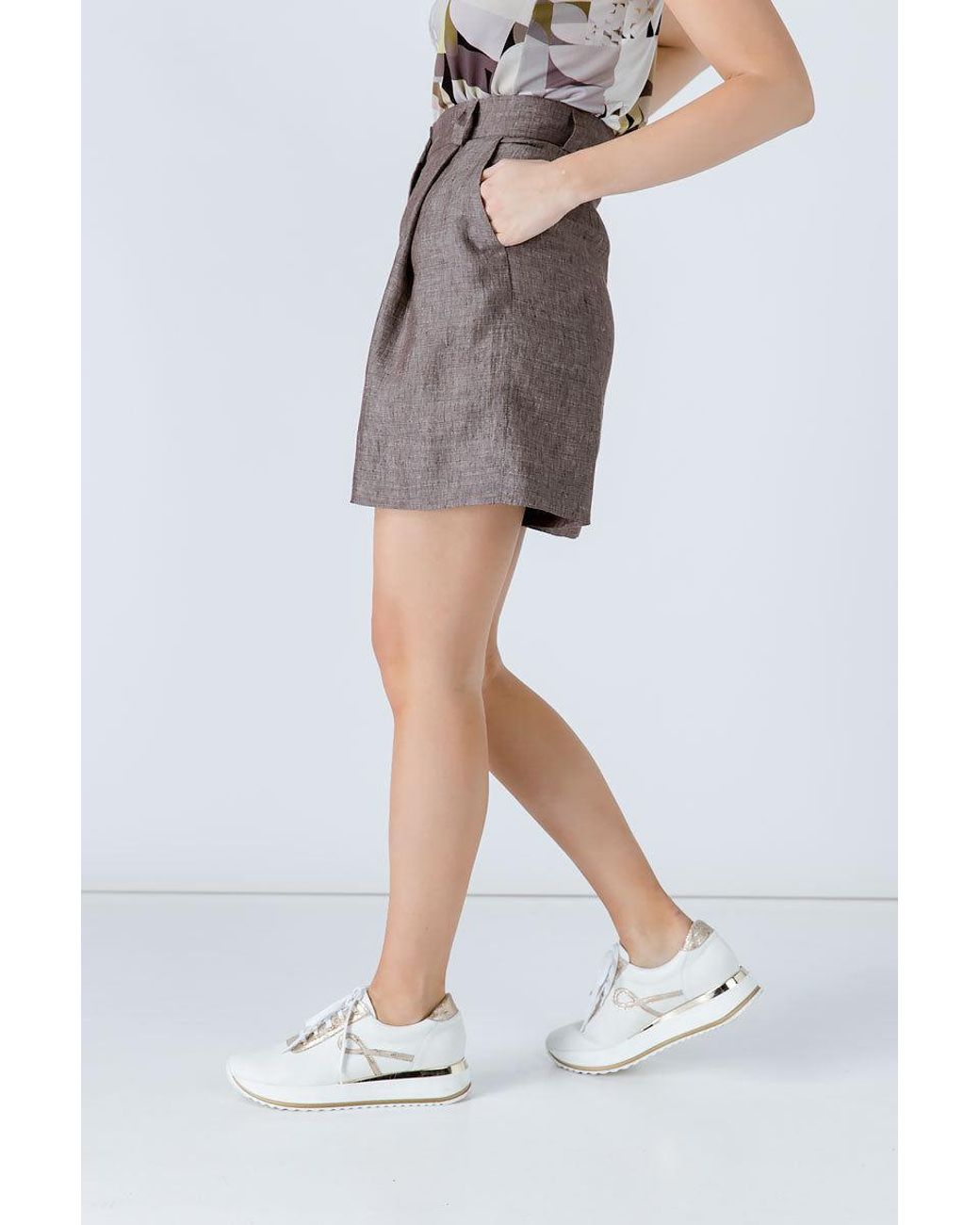 Conquista Brown Shorts