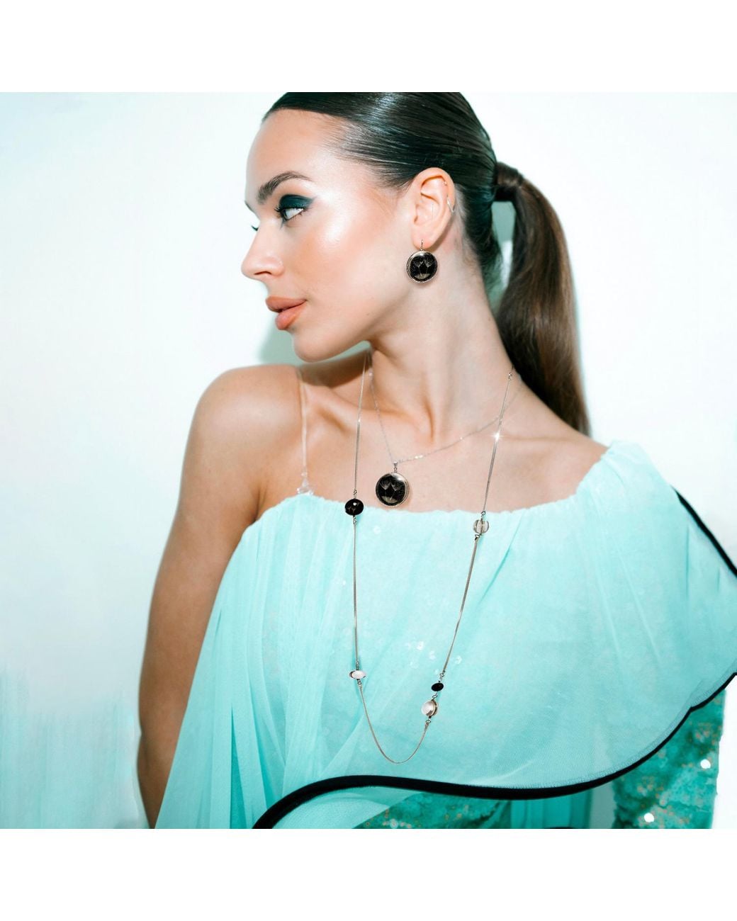 Laura Daili White Neutrals Nature