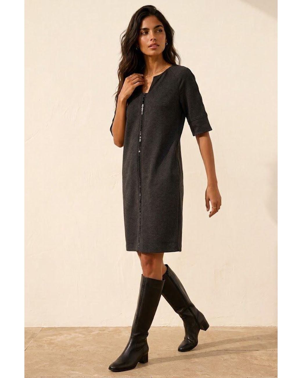 Conquista Black Embellished Front-Line Shift Dress