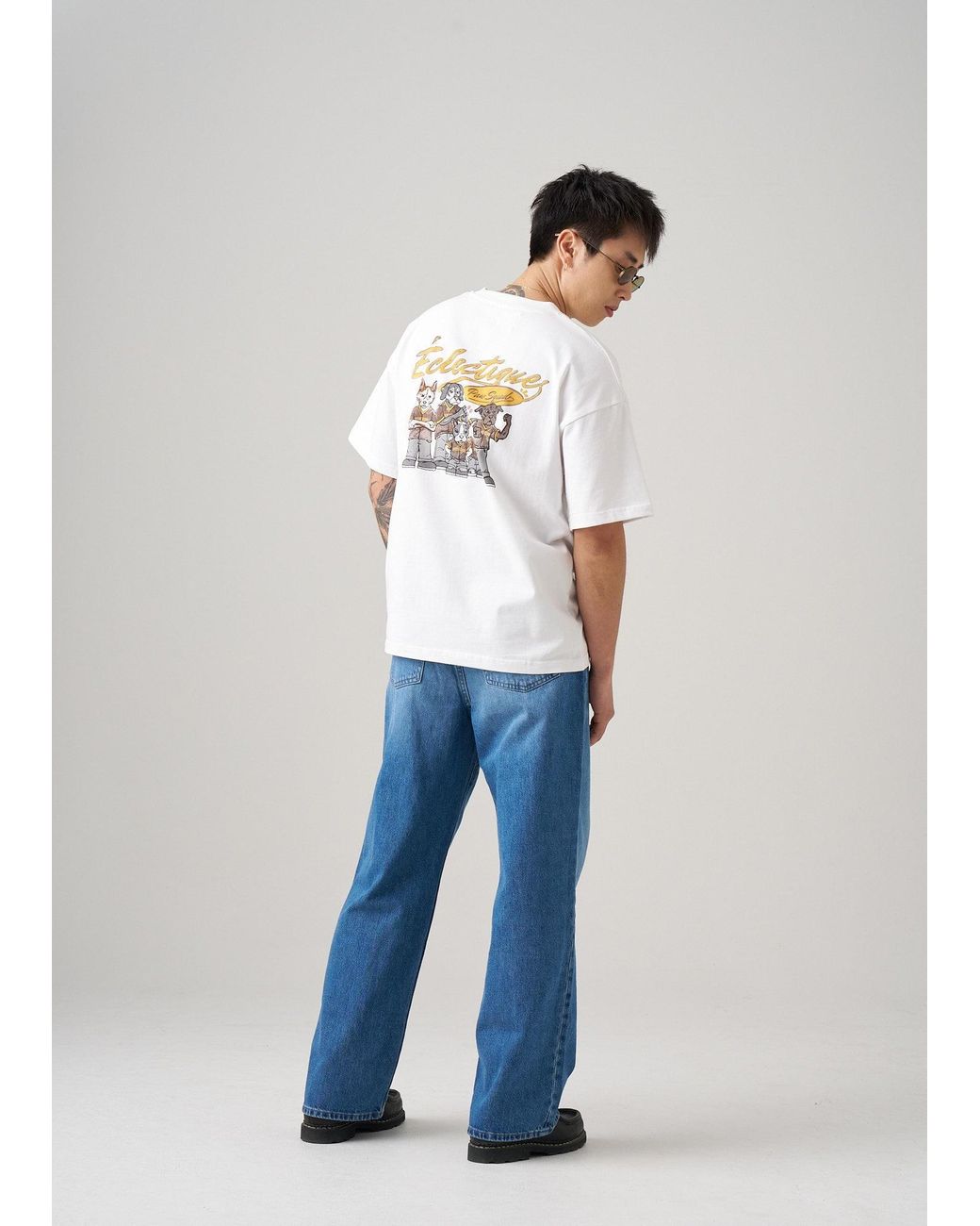 Éclectique White Graphic T-Shirt Paw Squad for men