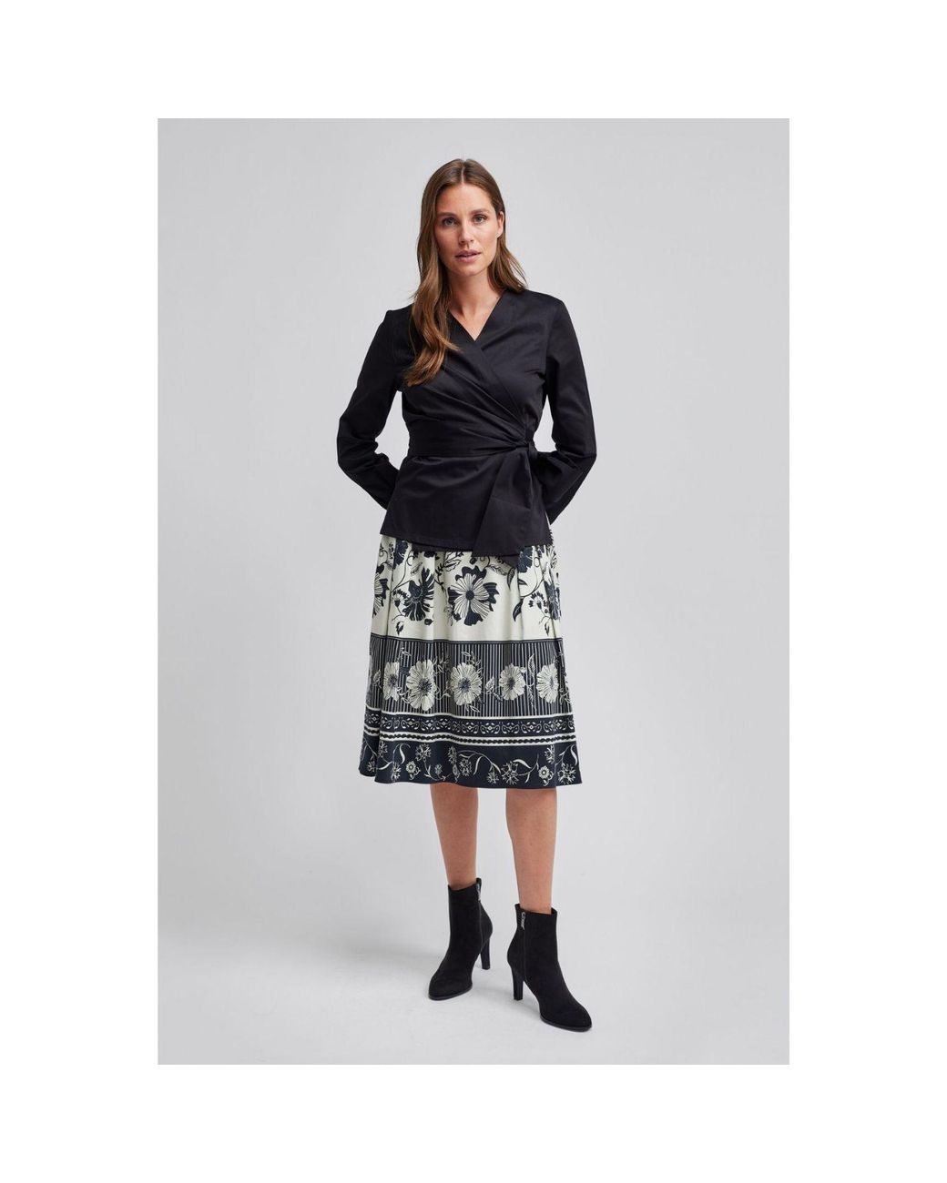 Marianna Déri Black Wrap Blouse
