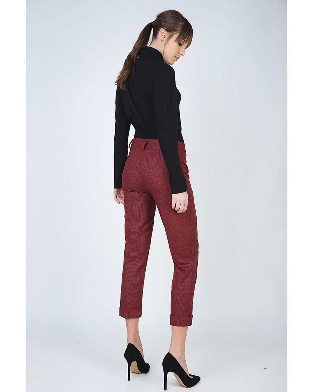 Conquista Cropped Tapered Pants With Turn Ups