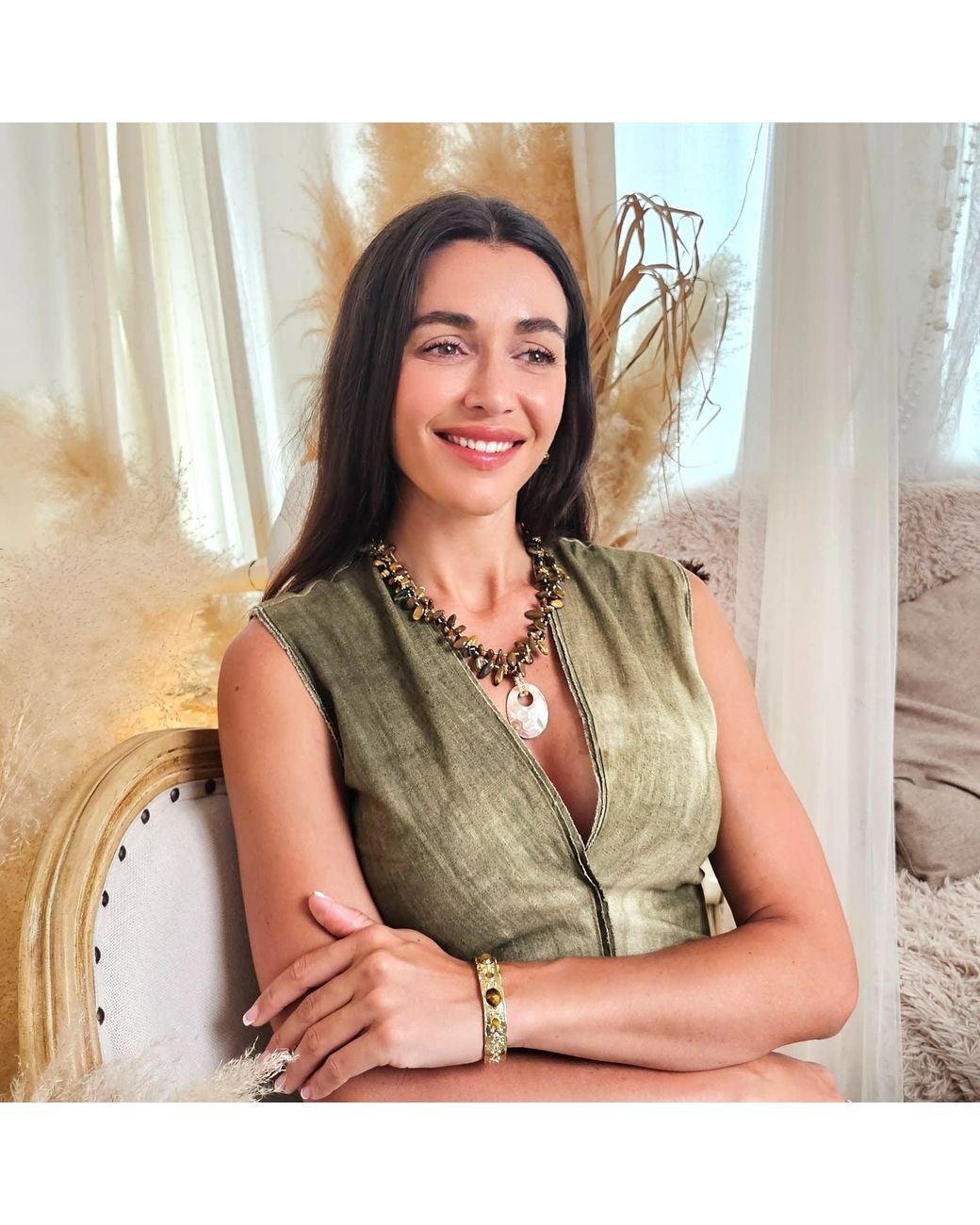 Farra Metallic Classical Tiger Eye With Shell Pendant Necklace And Earrings Jewelry Set