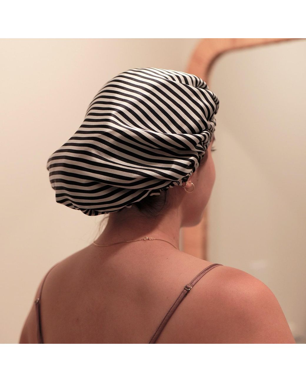 Soft Strokes Silk Blue Pure Mulberry Silk Double Layer Bonnet Film Noir