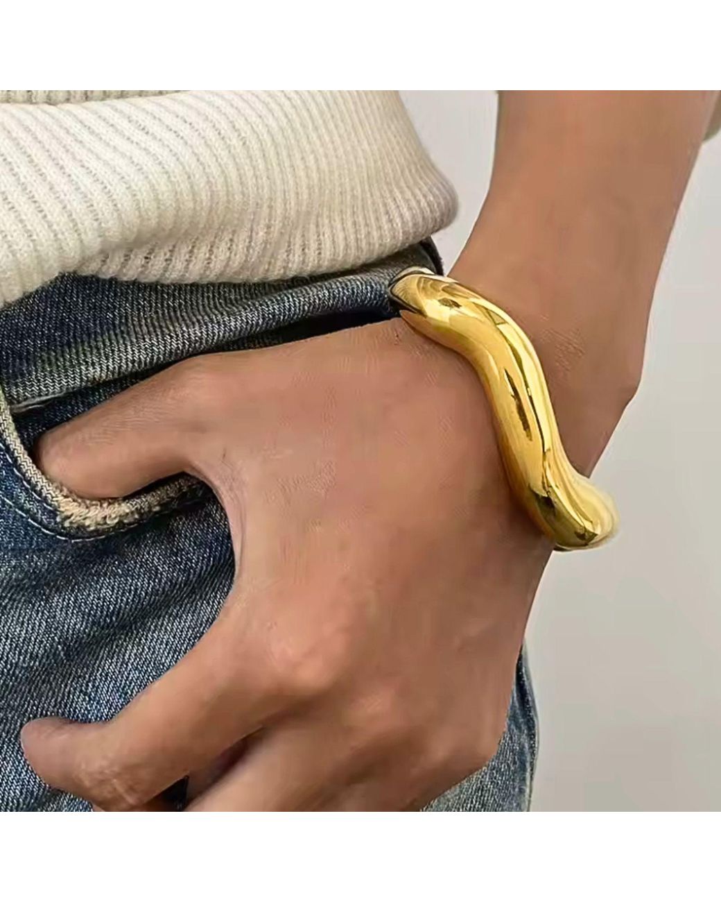Olivia Le Metallic Devlin Retro Wave Cuff Bracelet