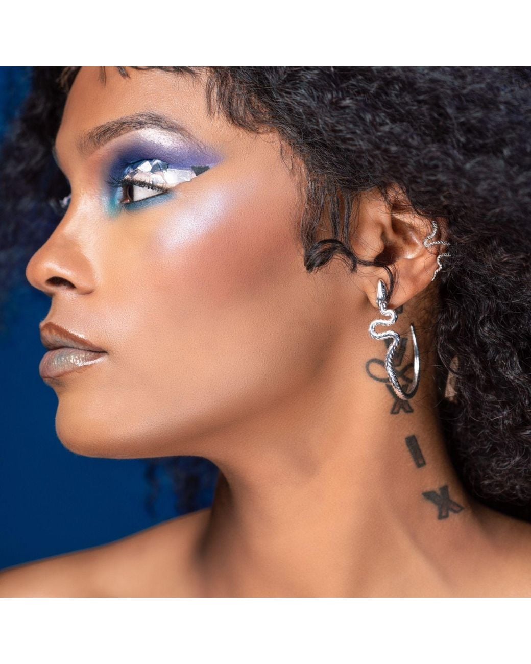 Jagged Halo Jewelry Metallic Serpent Hoop Earrings Rhodium