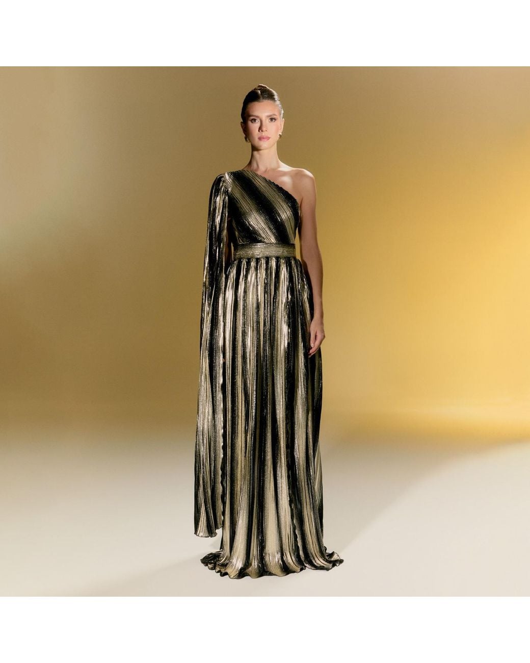 Nur Karaata Metallic New Baglioni Gown