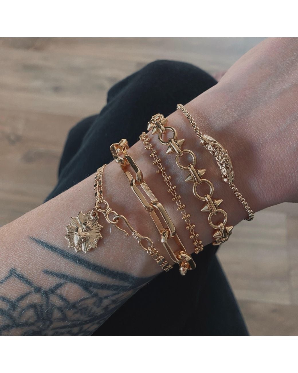 IN CAUDA VENENUM Metallic Grail Bracelet
