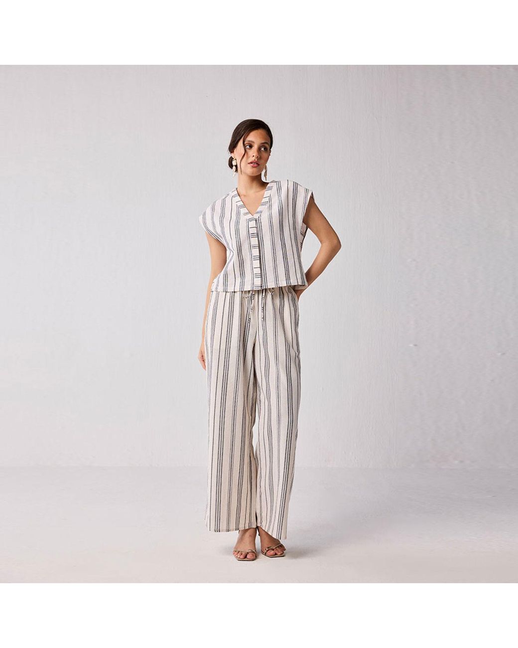 REISTOR Brown Wide-Leg Drawstring Pants