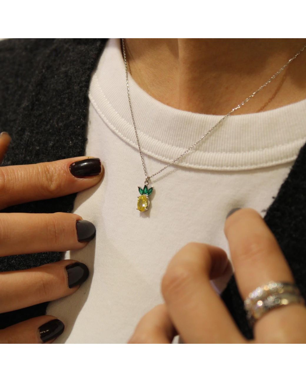 1610Istanbul Metallic Pineapple Necklace