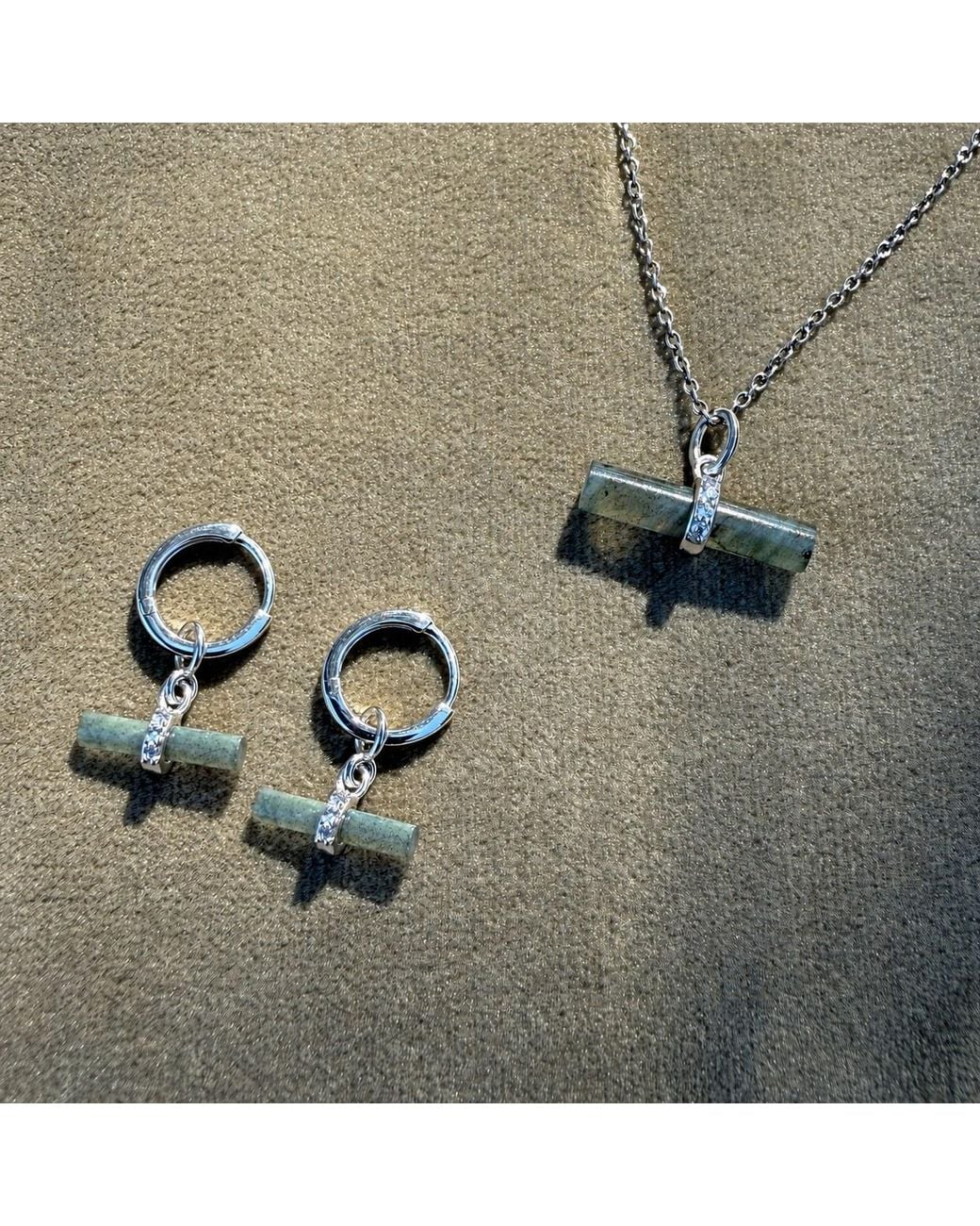 Zohreh White Labradorite T-Bar Pendant Sterling