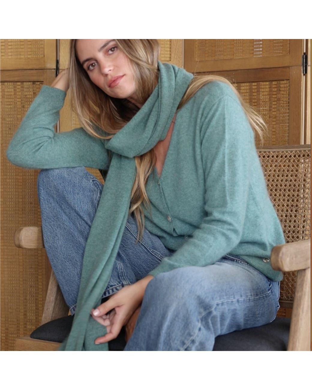 Bel Cashmere Blue Fringed Knitted Scarf