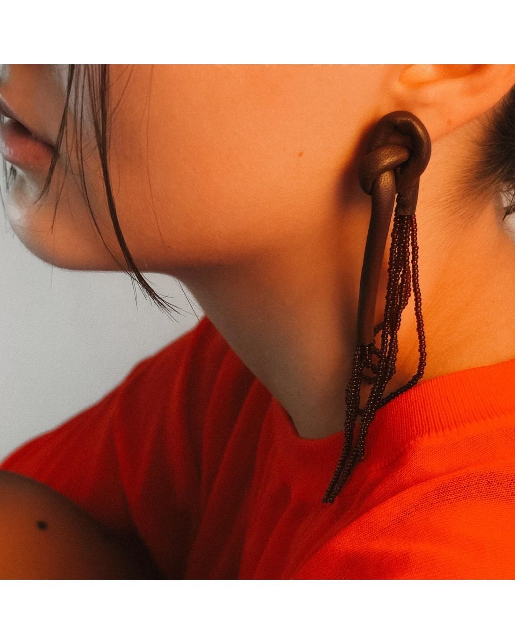 WAIWAI Black Knot Bead Strand Earrings