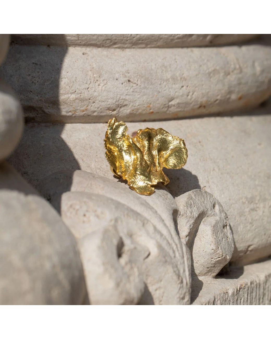 EVA REMENYI Metallic Artemis Ring