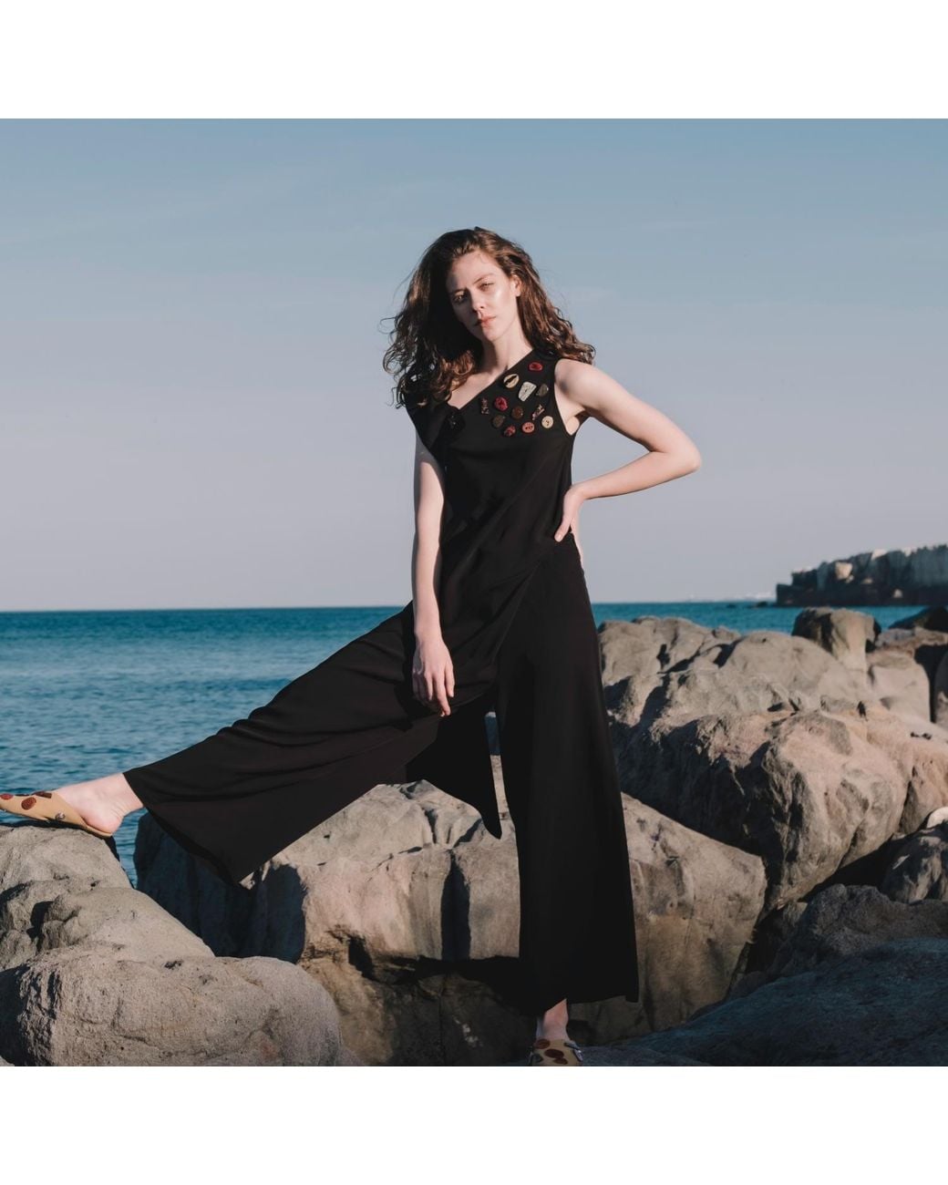 Mirimalist Black Sand One Shoulder Top