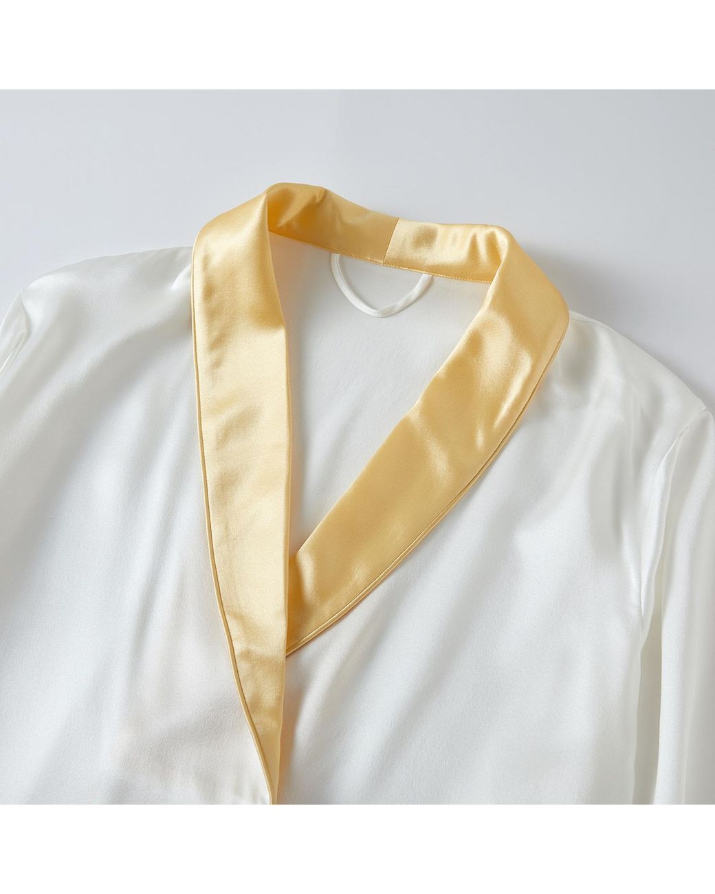 Soft Strokes Silk Metallic Daffodils Pure Silk Long Sleeve Pyjama Set For