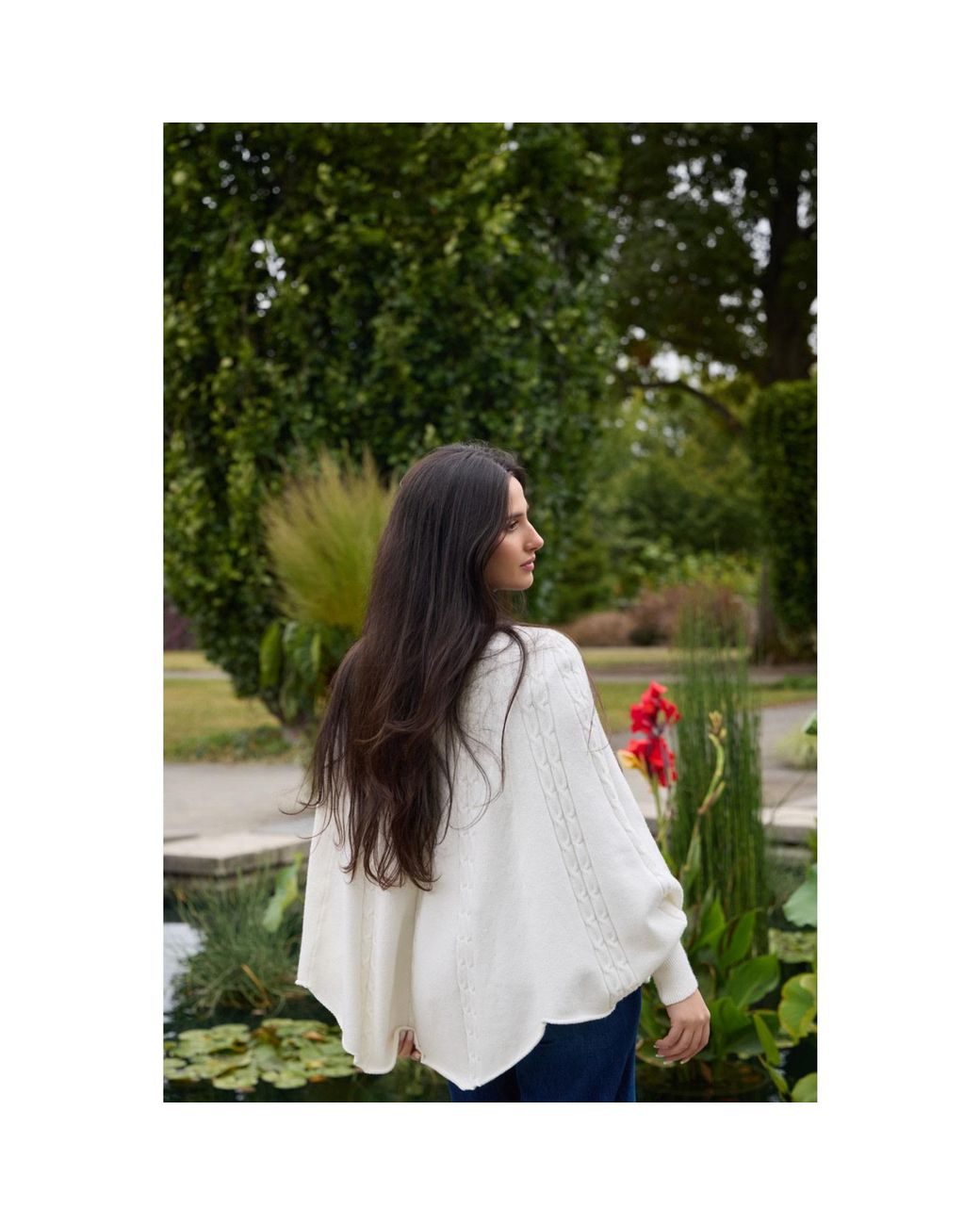 Saachi White Turtleneck Sweater Cable Knit Poncho