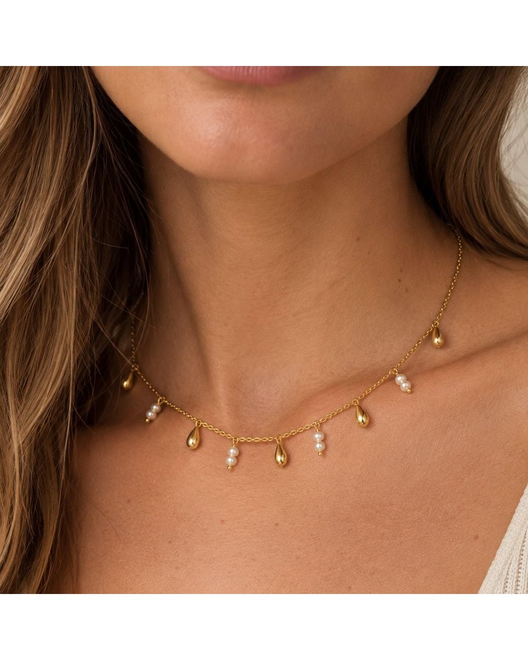 Lalinde Metallic Bare Necklace