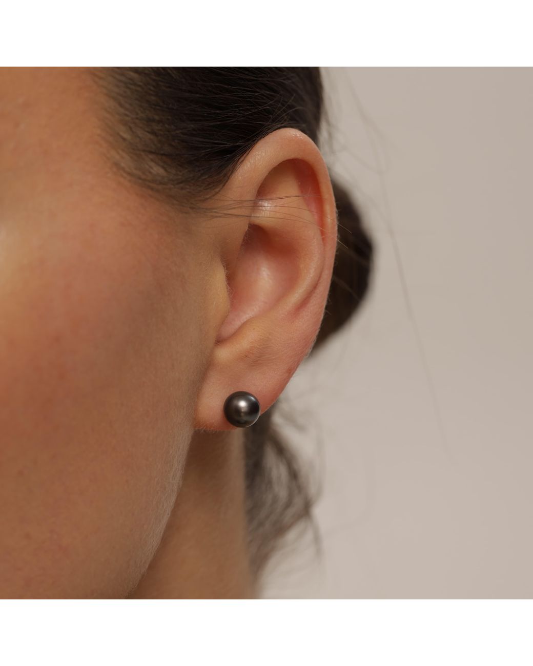 Pearl Code Black Pearl Stud Earrings