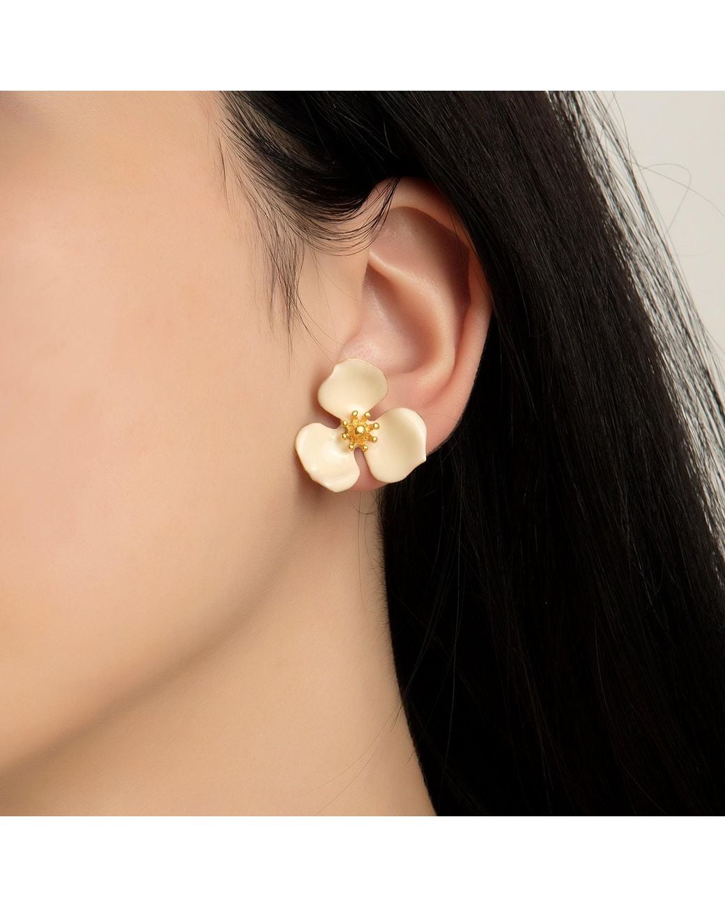 Milou Jewelry Metallic Cream Bloom Flower Earrings