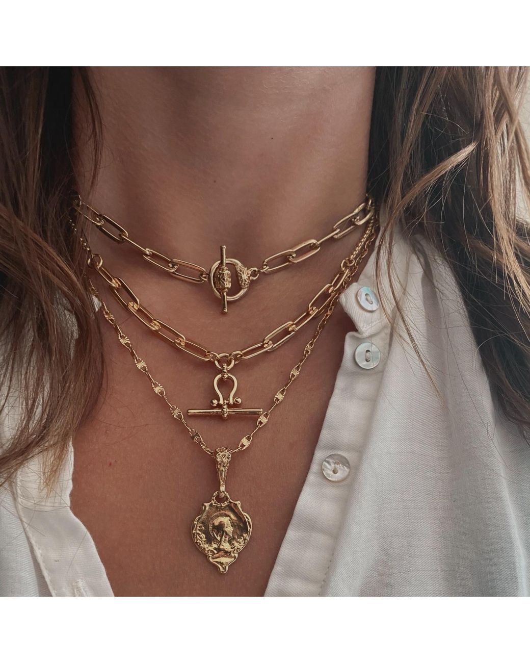 IN CAUDA VENENUM Metallic Monarchia Necklace