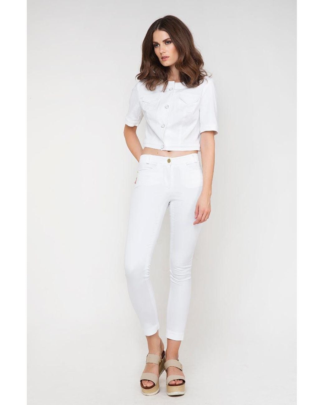 Conquista White Cropped Jacket