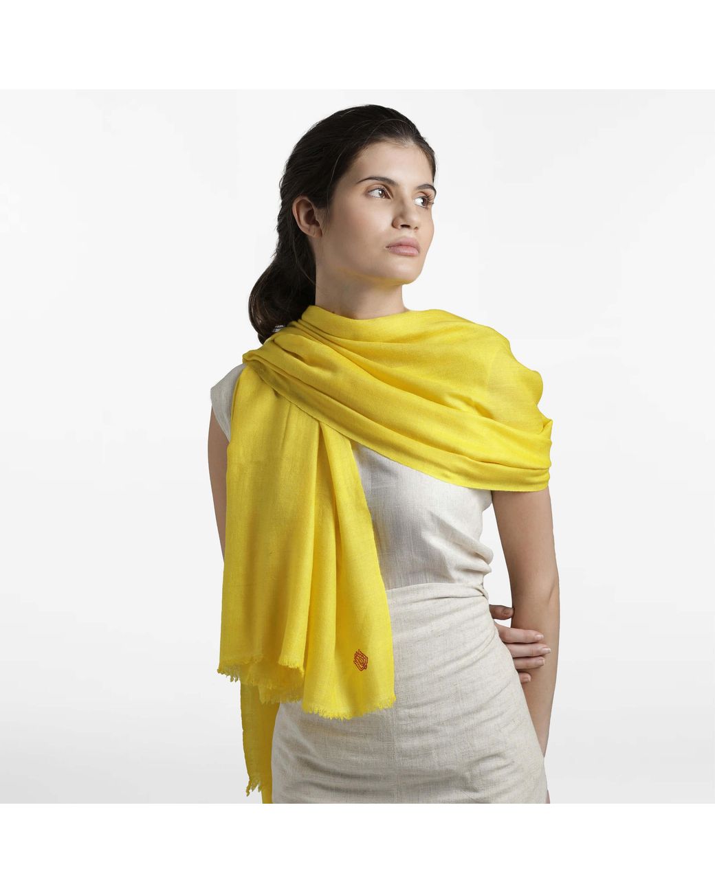 Pink Maharani Incredible Colors Lemon Stole in Yellow | Lyst UK