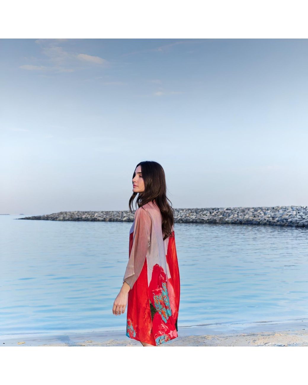 DHARA SHETH DUBAI Red Coral Mirage Floral Short Kimono