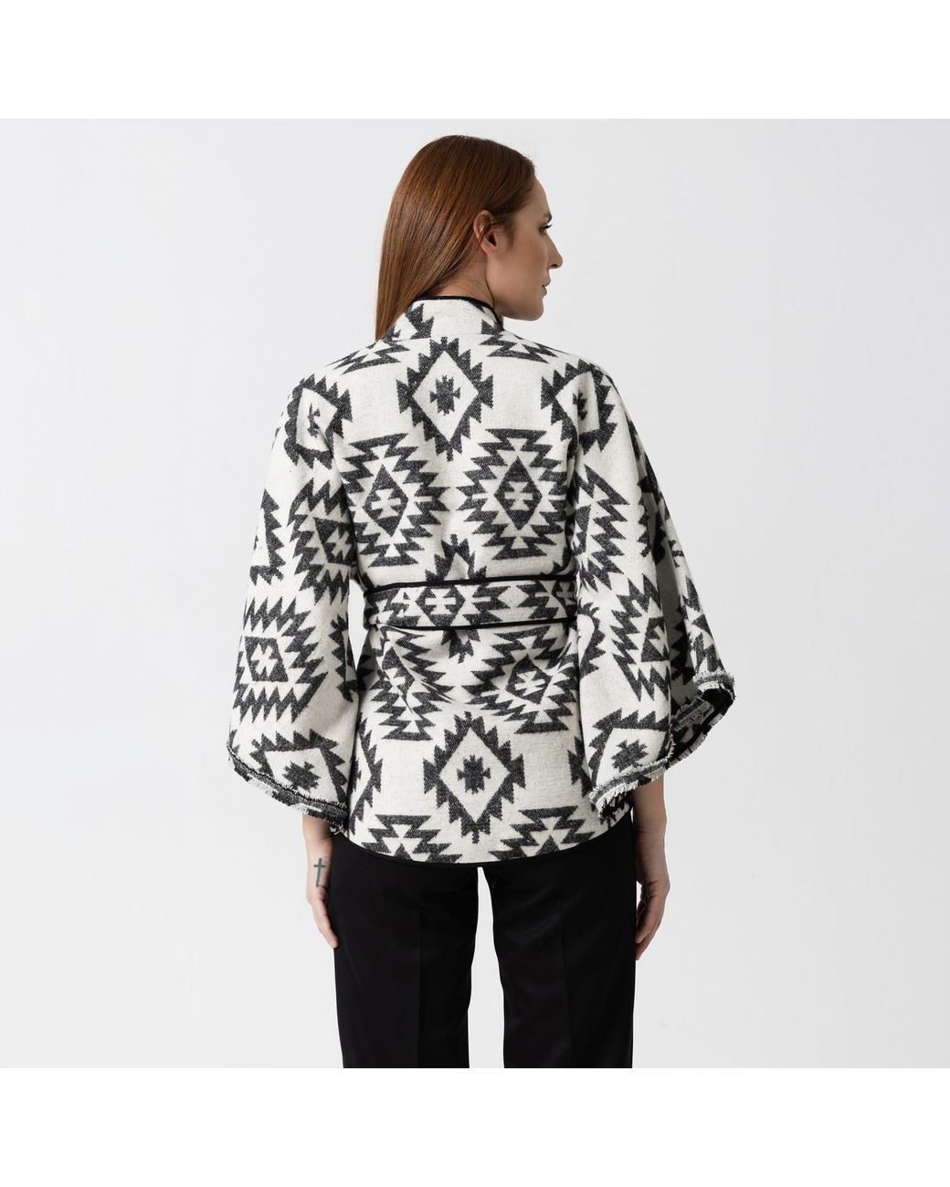 IZABELA MANDOIU Black Wrap-Front Cape With Geometric Pattern