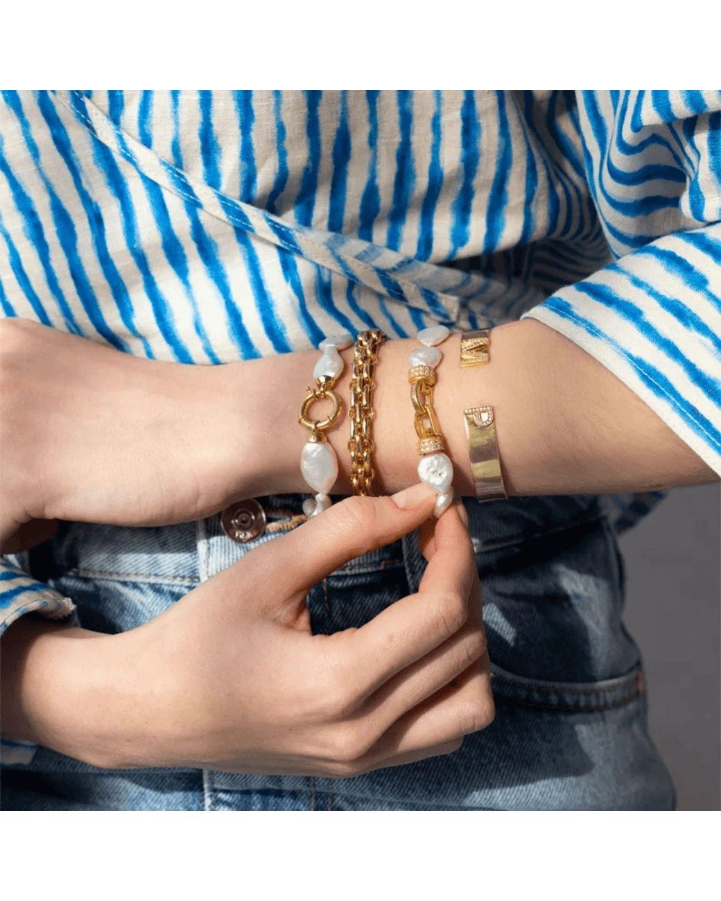 LINYA JEWELLERY Metallic Natural Baroque Pearl Bracelet