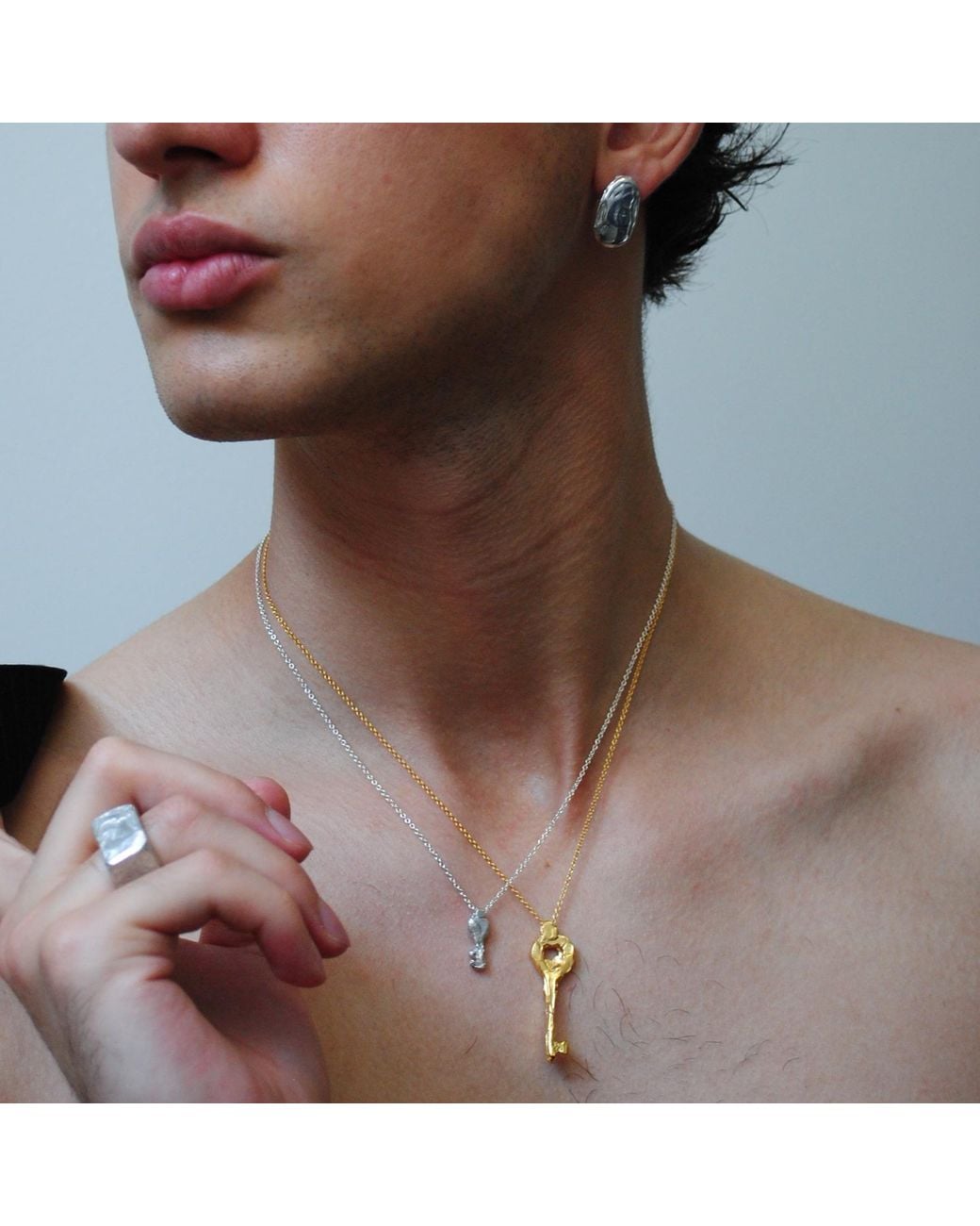 De Roms Metallic The Promise Molten Small Key Necklace