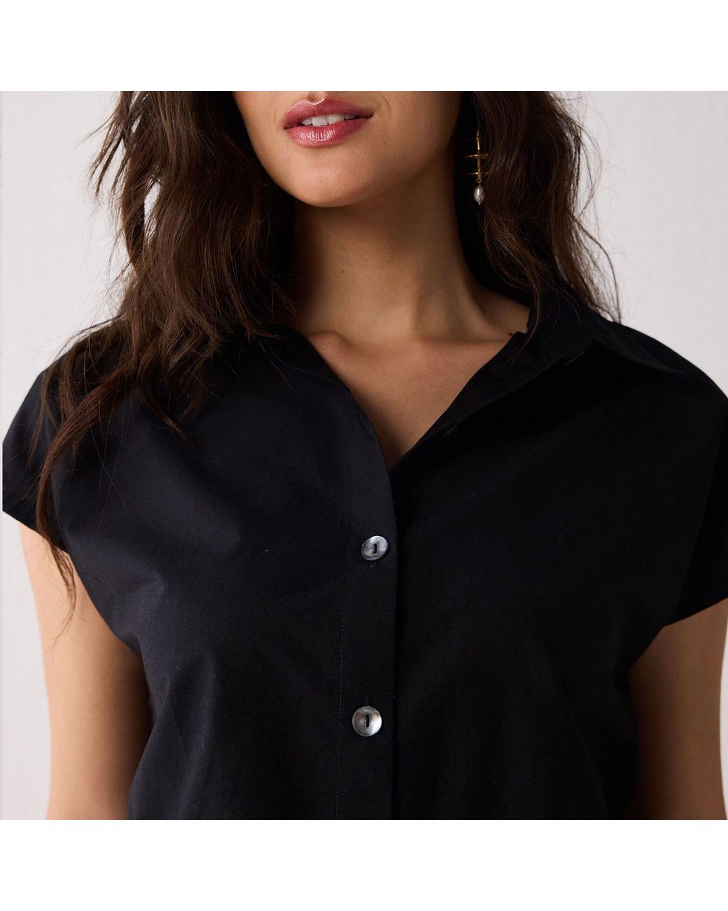 REISTOR Black Oversized Crop Shirt