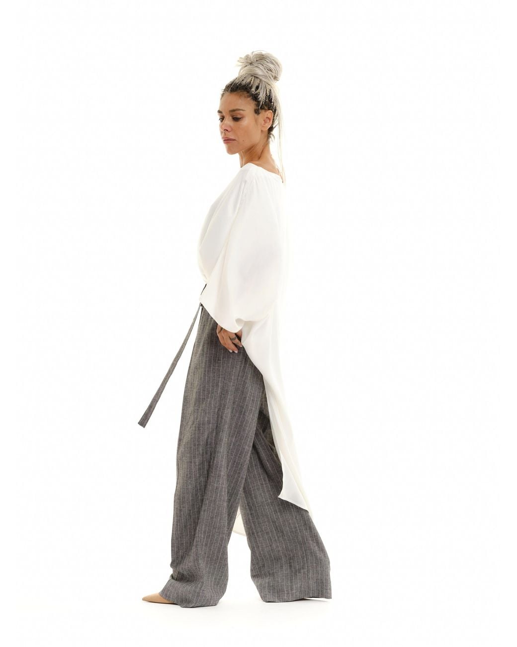 Clothes by Locker Room White Off-The-Shoulder Maxi Tunic