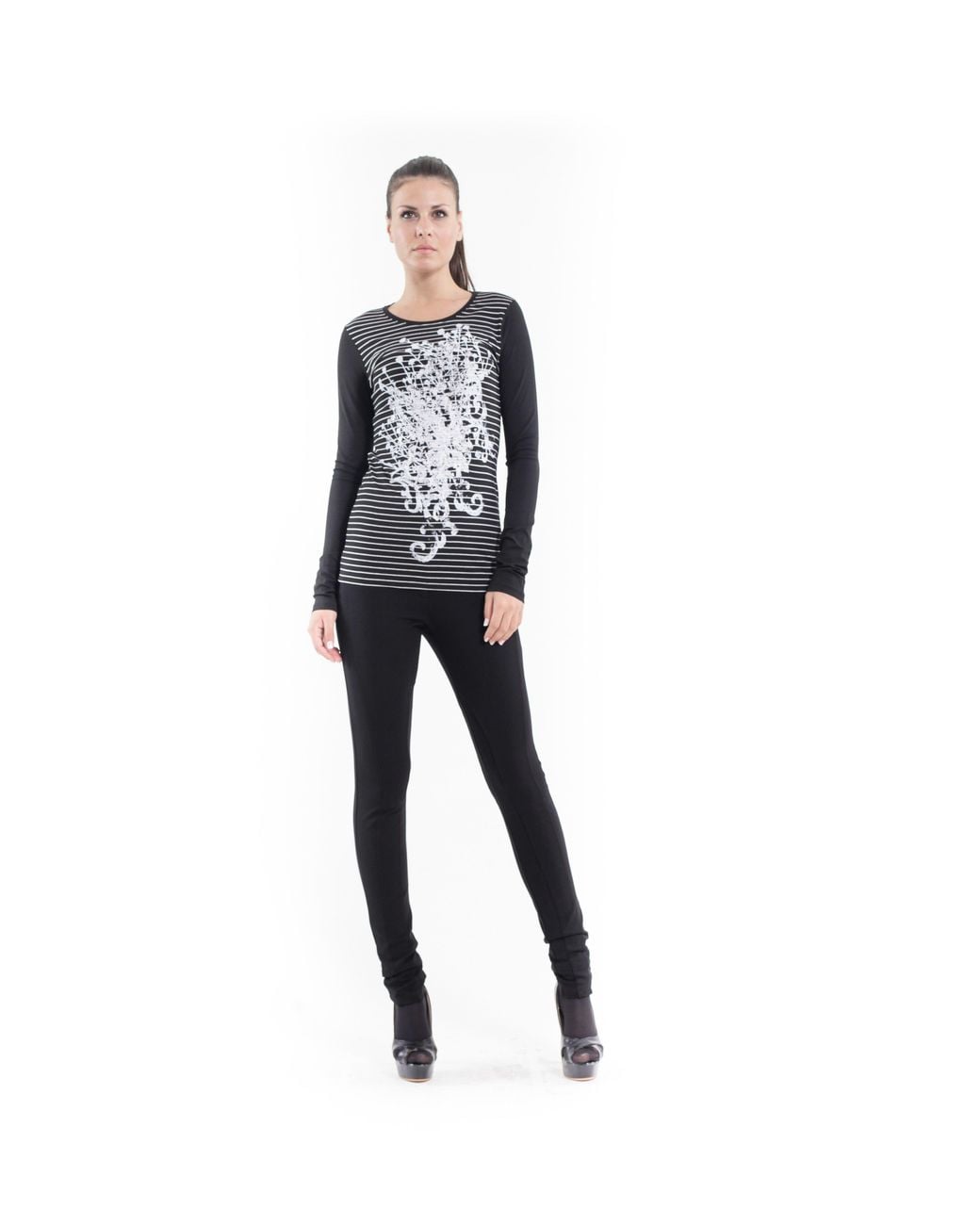 Conquista Black Striped Long Sleeve Tee
