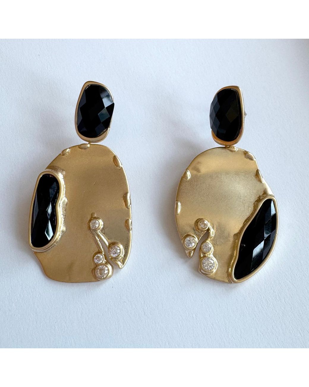 Rare Matters Jewelry Metallic Onyx Drop Earrings