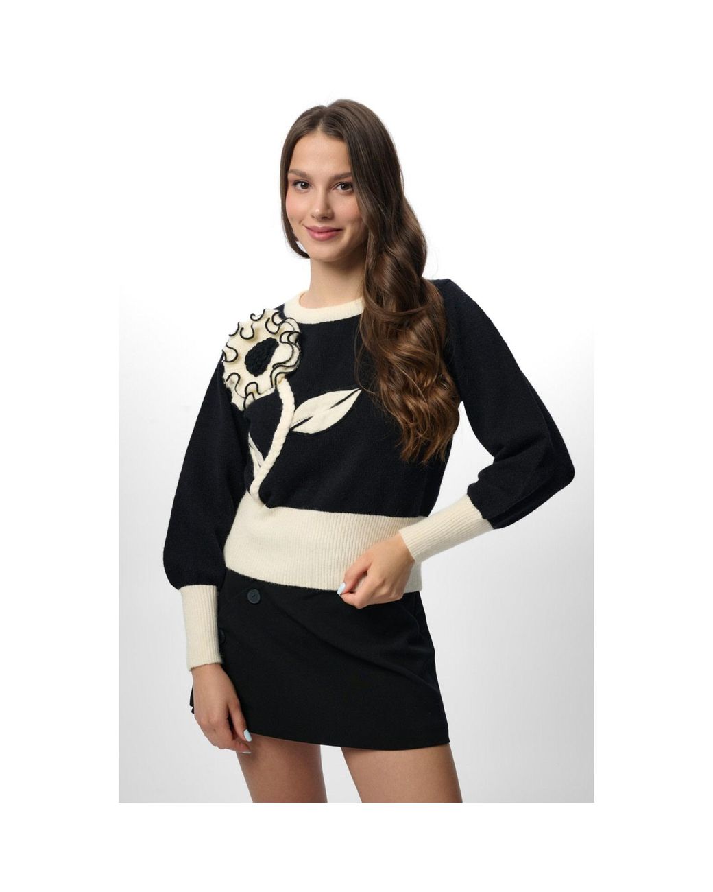 Saachi Black Ruffled Bloom Pullover Sweater