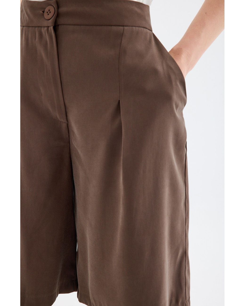Monlicia Brown Vera Tencel Bermuda Short