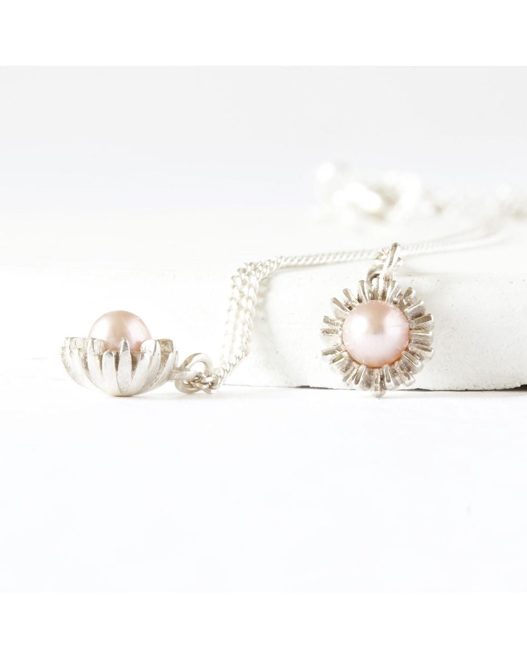 Lee Renee Metallic Dahlia Bud Freshwater Pearl Necklace –