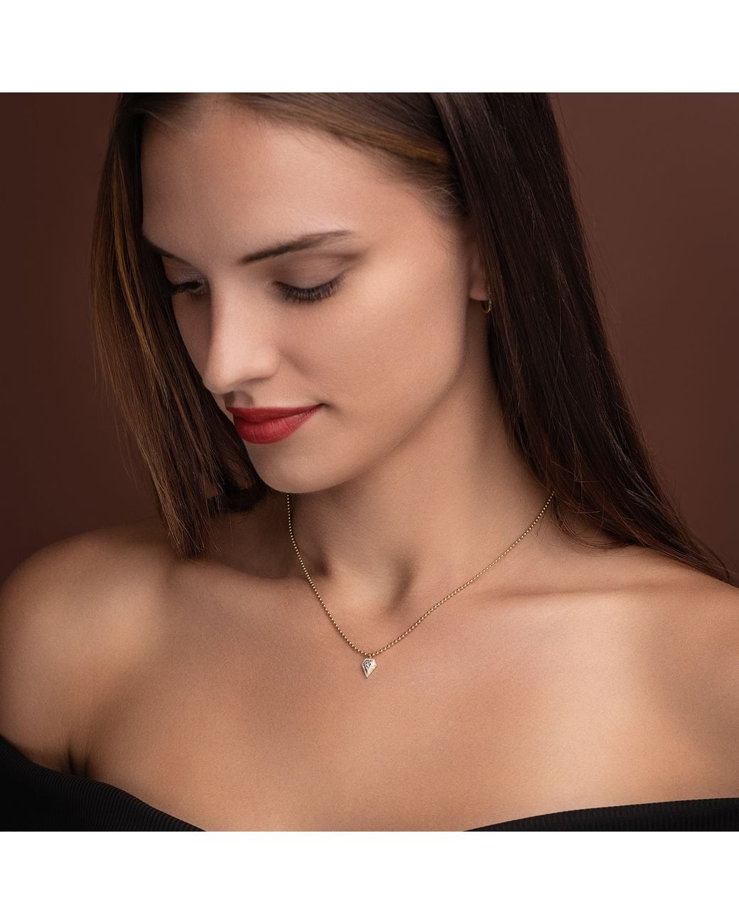 Jewelbird Metallic Diamond Shield Necklace