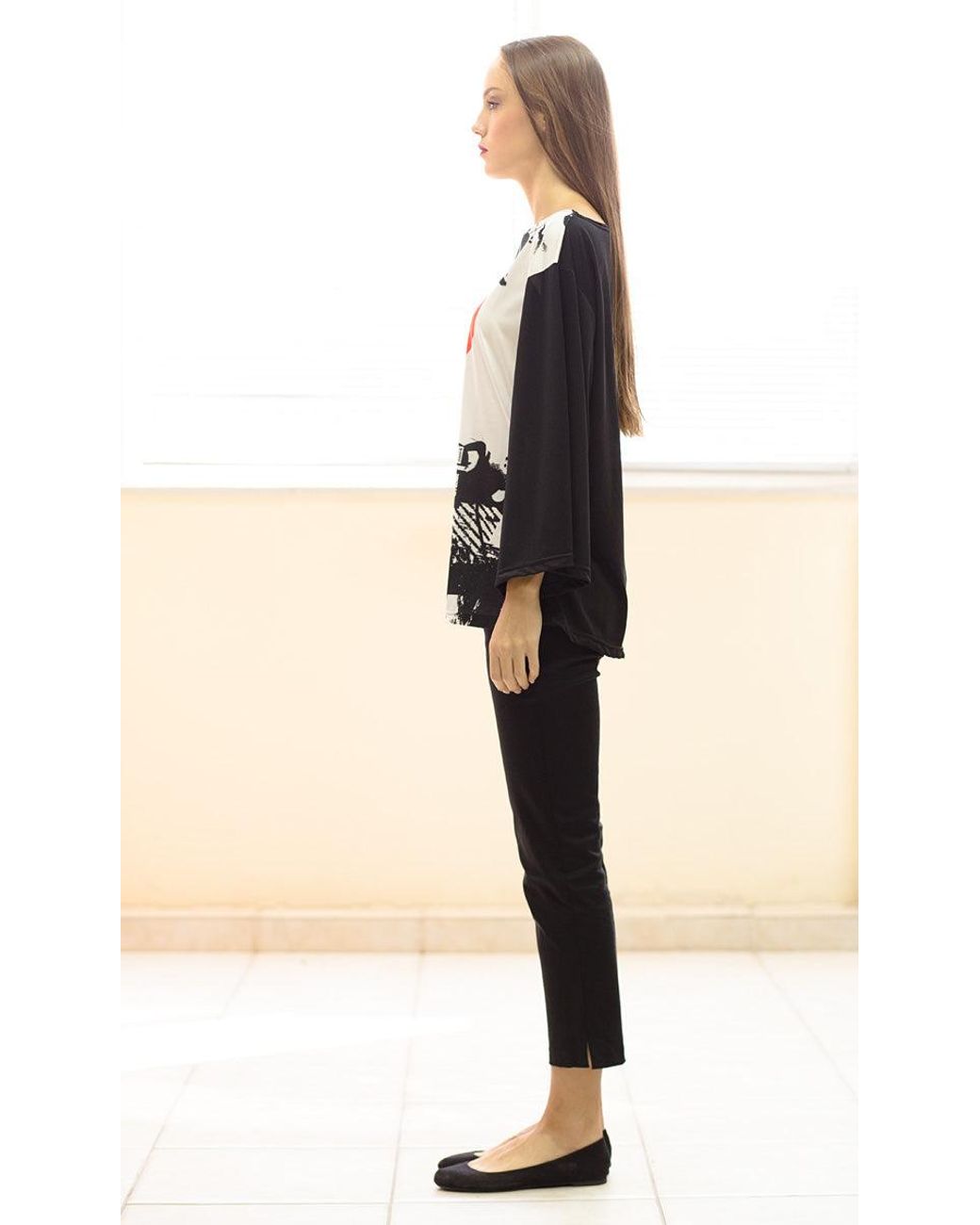 Conquista Red Sheer Back Wide Sleeve Top