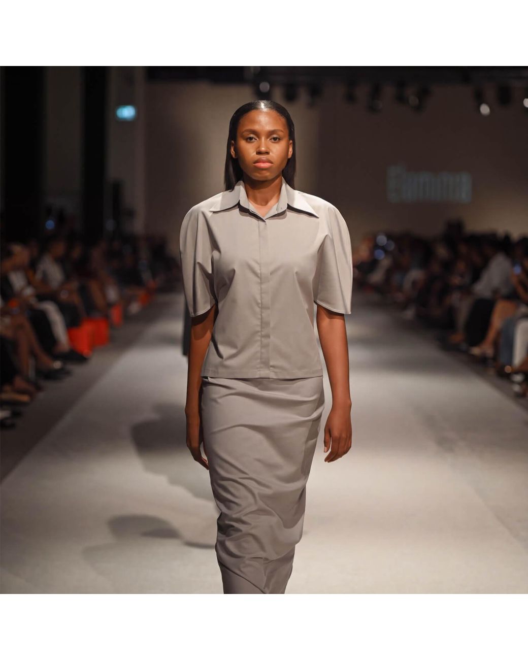 Elamins Gray Rounded Sleeve Button-Up Shirt
