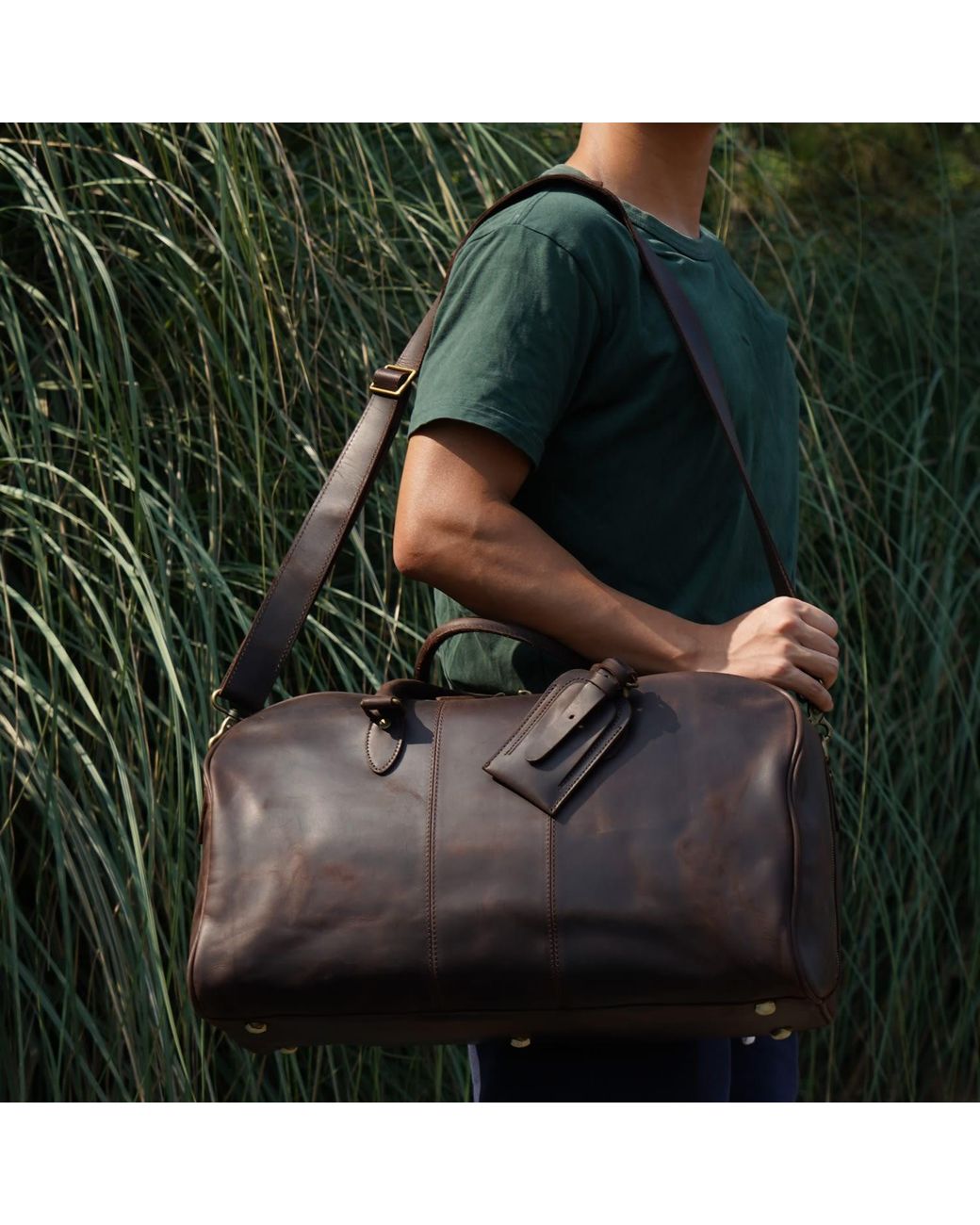 Touri Black Dark Worn Look Weekender