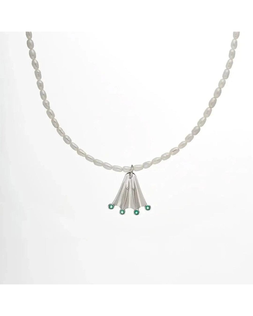Pearl Code Metallic Paw Pendant With Onyx